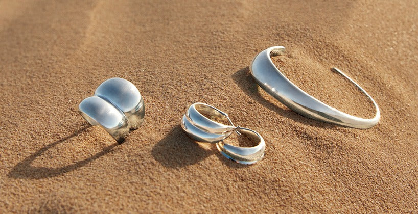 The Georg Jensen Curve Jewellery Collection