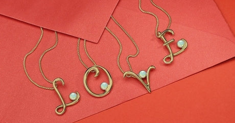 Which jewellery piece should you gift your Valentine's?