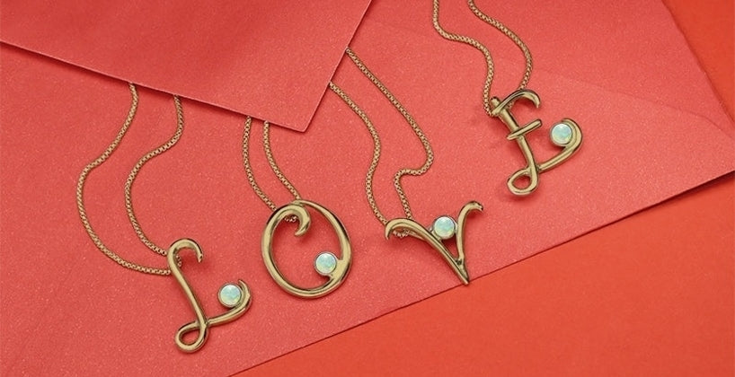 Which jewellery piece should you gift your Valentine's?