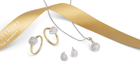 Falling For Opal – The Perfect October Birthstone Gift This Fall