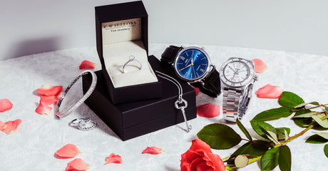 Valentine’s Day Gift Ideas for Her 2022