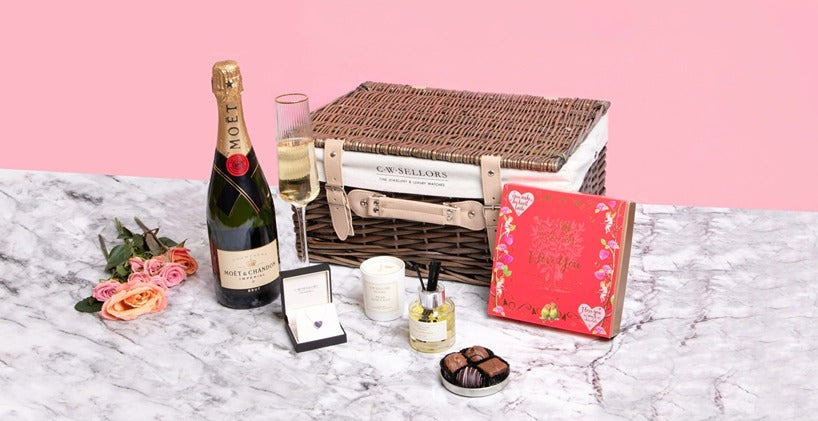 Give the Gift of Gift Hampers this Valentine’s Day