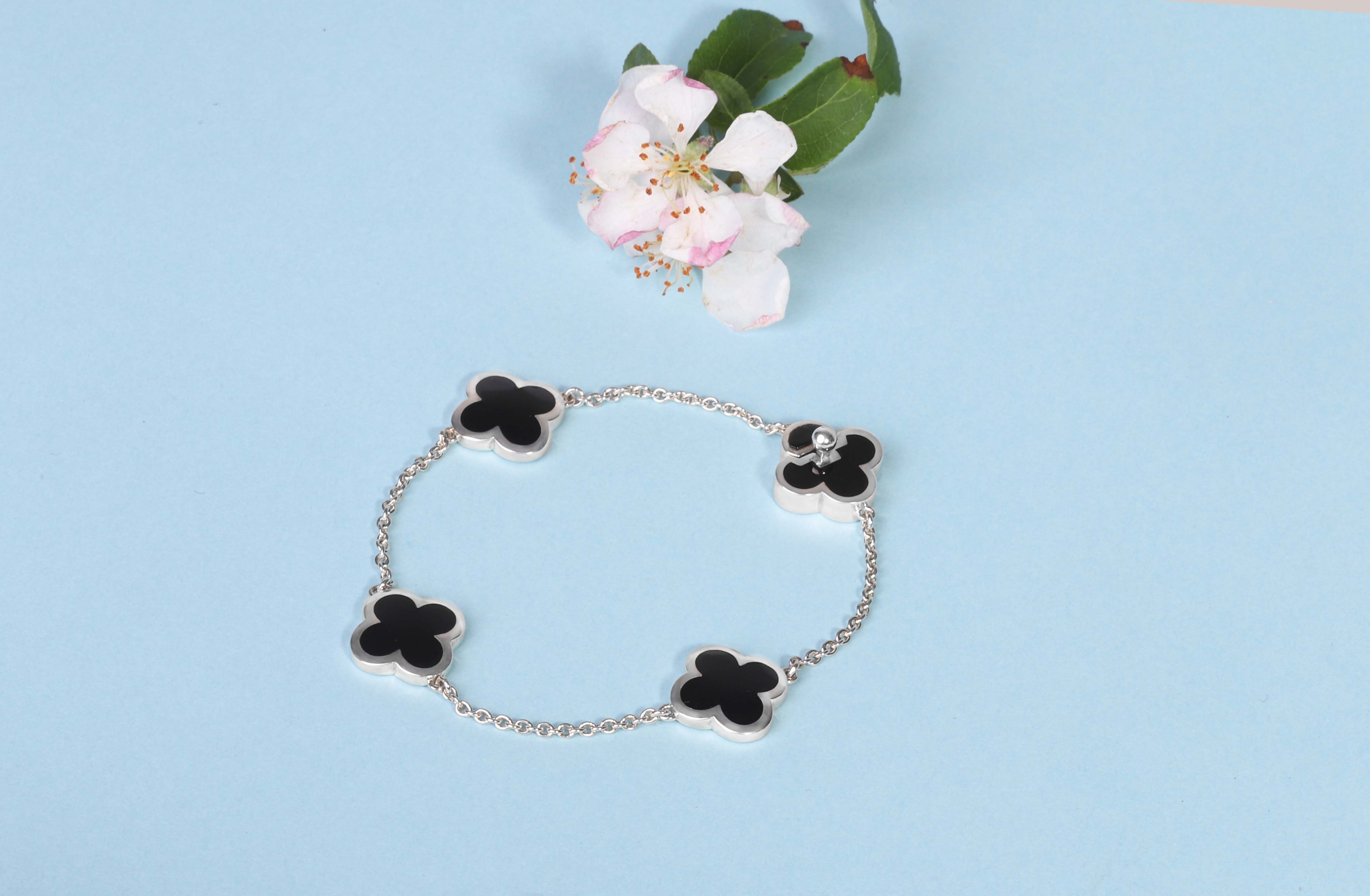 ◆HYERES LOR◆ [BYER] Silver (W) Clover Ball Chain Bracelet Sterling Silver Chain Bracelet with Mother of Pearl Clover
